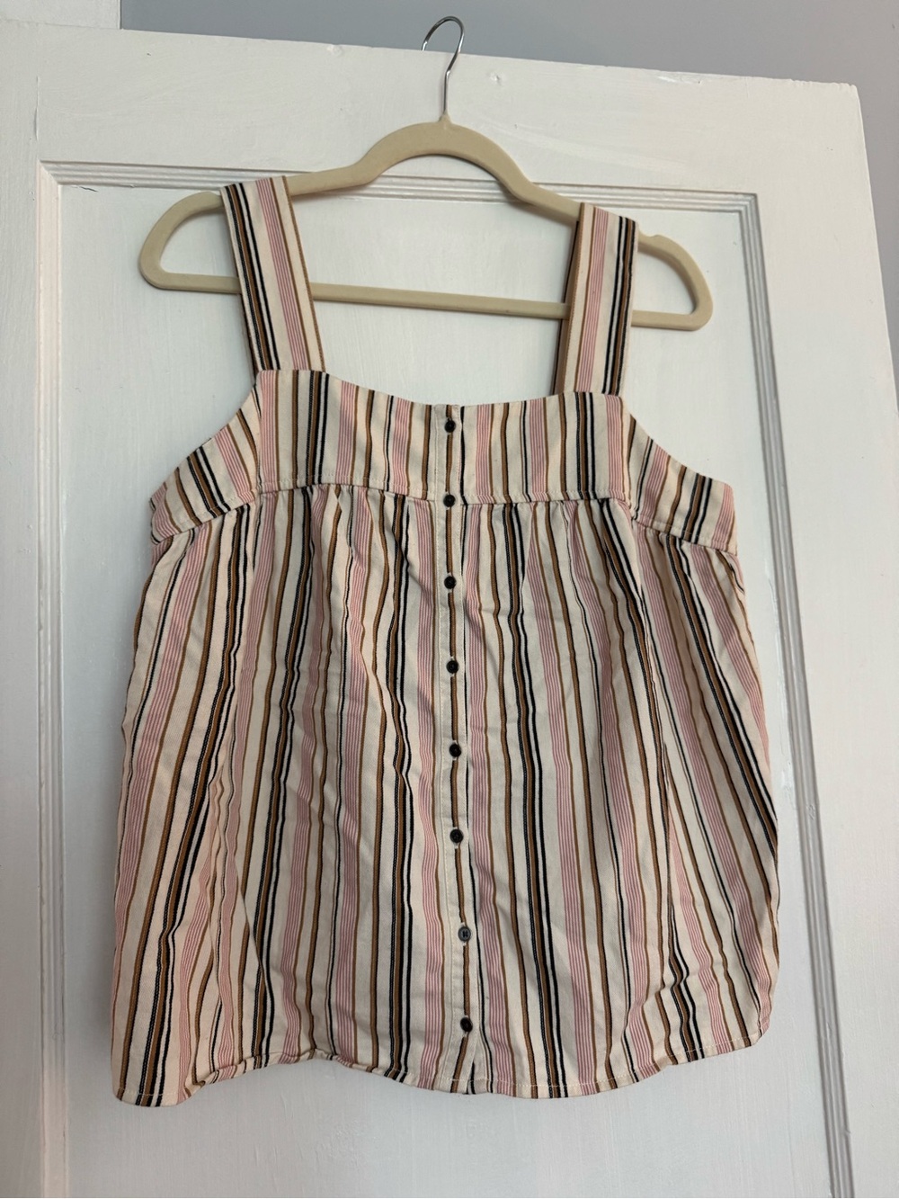 Old Navy Sleeveless Button-Front Striped Twill Top — M